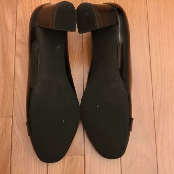 Easy Spirit Black Patent Pumps 6.5 - Picture 4 of 4